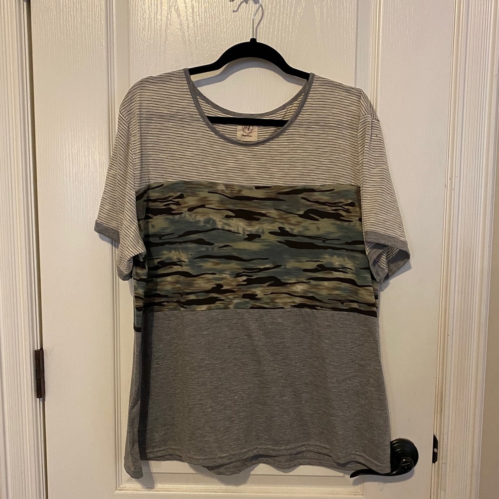 Grace and Emma top. Size 2XL EUC